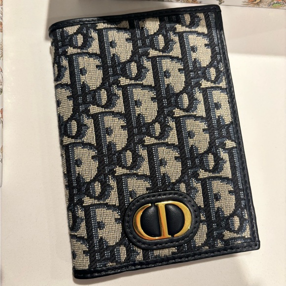 Authentic Dior passport holder- brand new - Picture 1 of 6